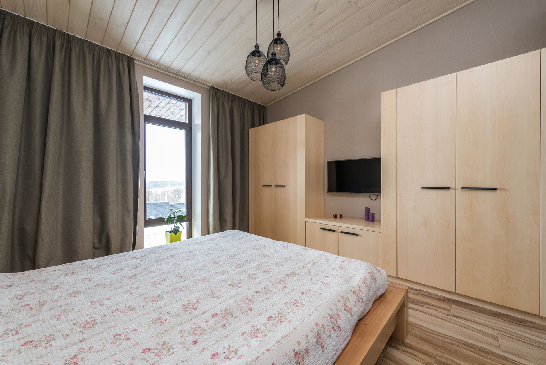 Omara Vitoria, 3-vratna, bela/hrast